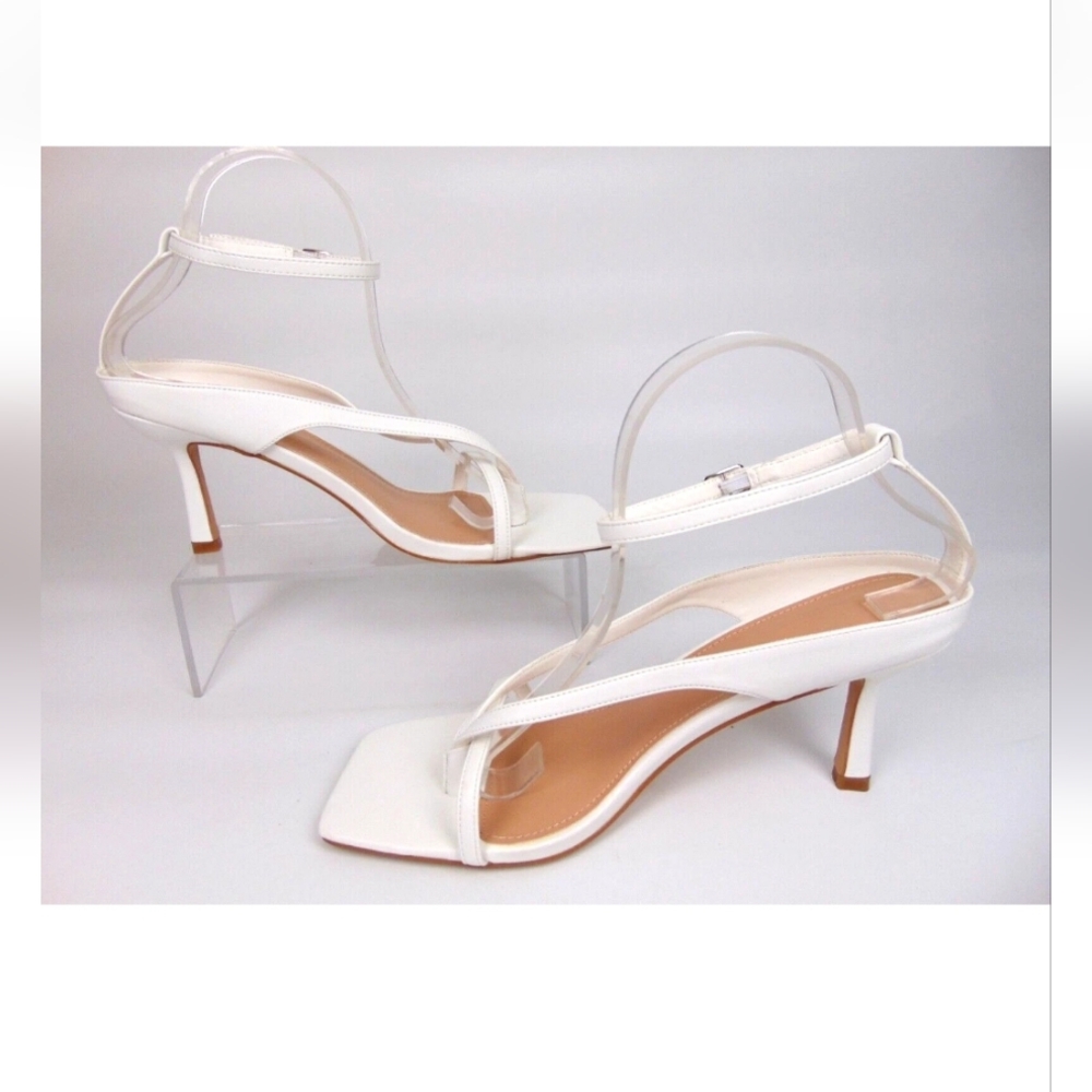 Vetaste Stiletto Heels. NWT